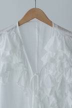 【MAIKU】Frill asymmetrical blouse