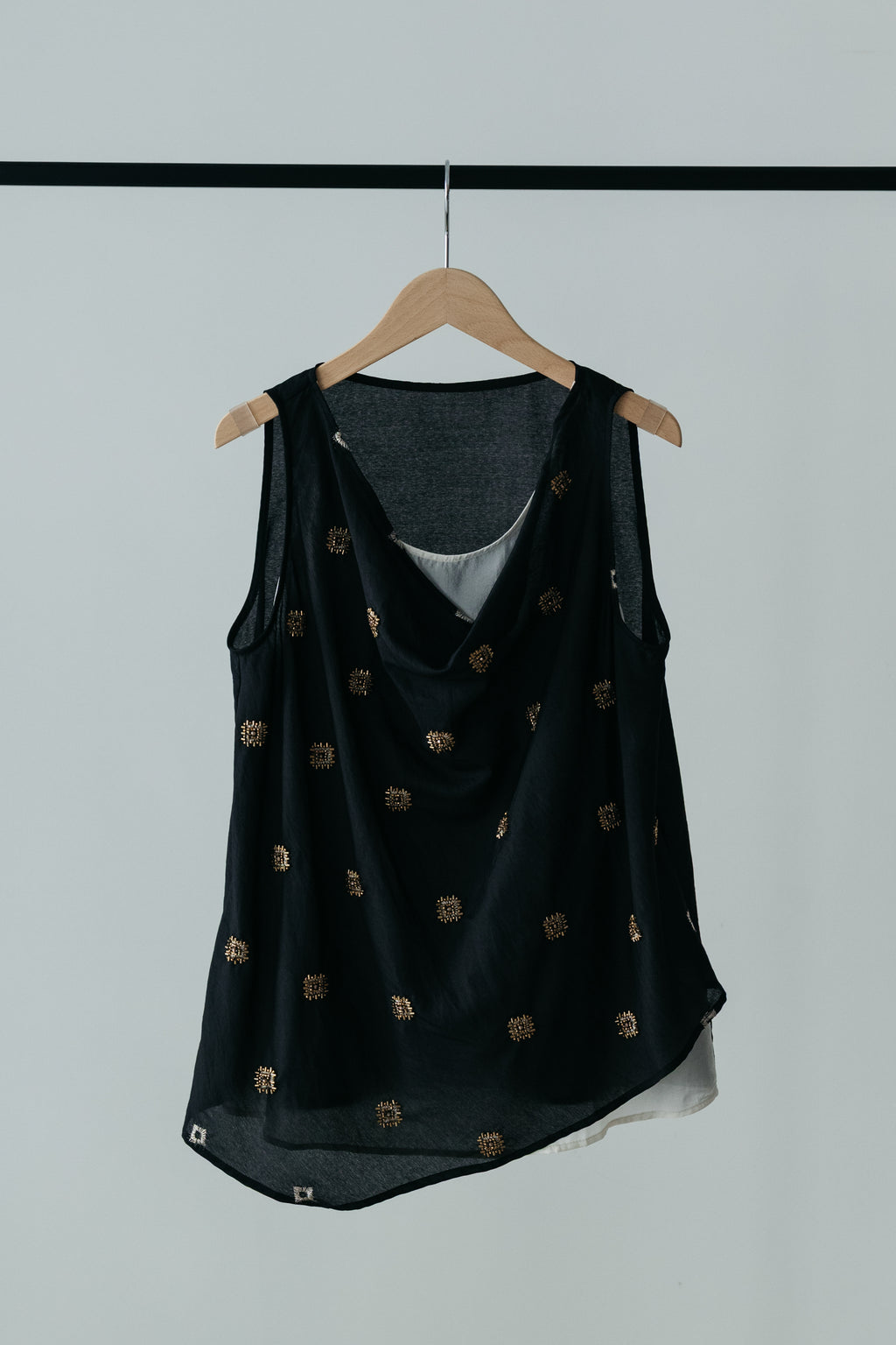 【MAIKU】bijou embroidery top