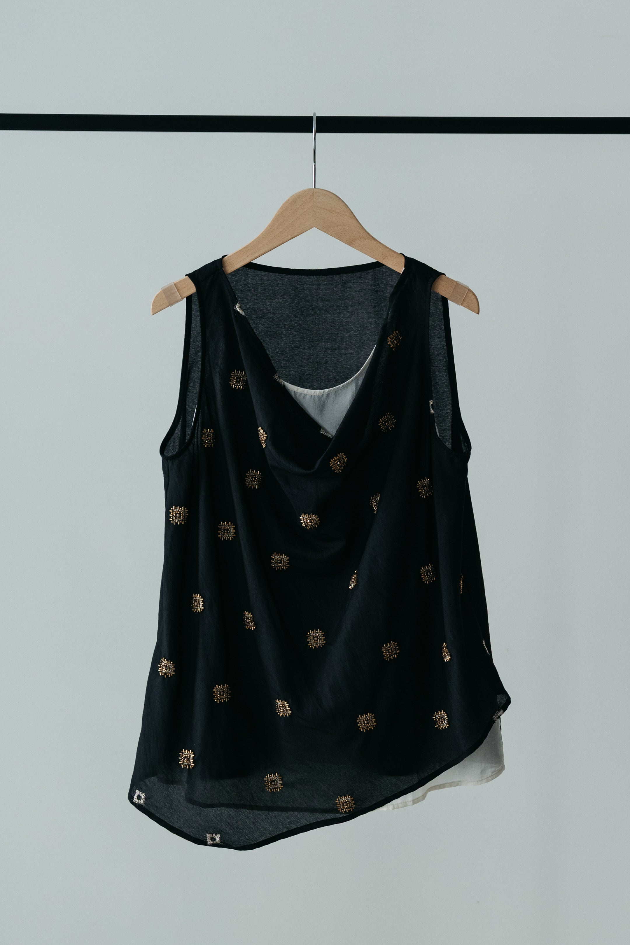 【MAIKU】bijou embroidery top