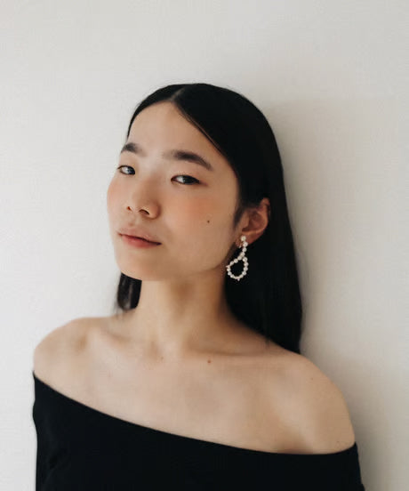 【ROOM.THE.ROOM】Pearl line earrings(イヤリング)