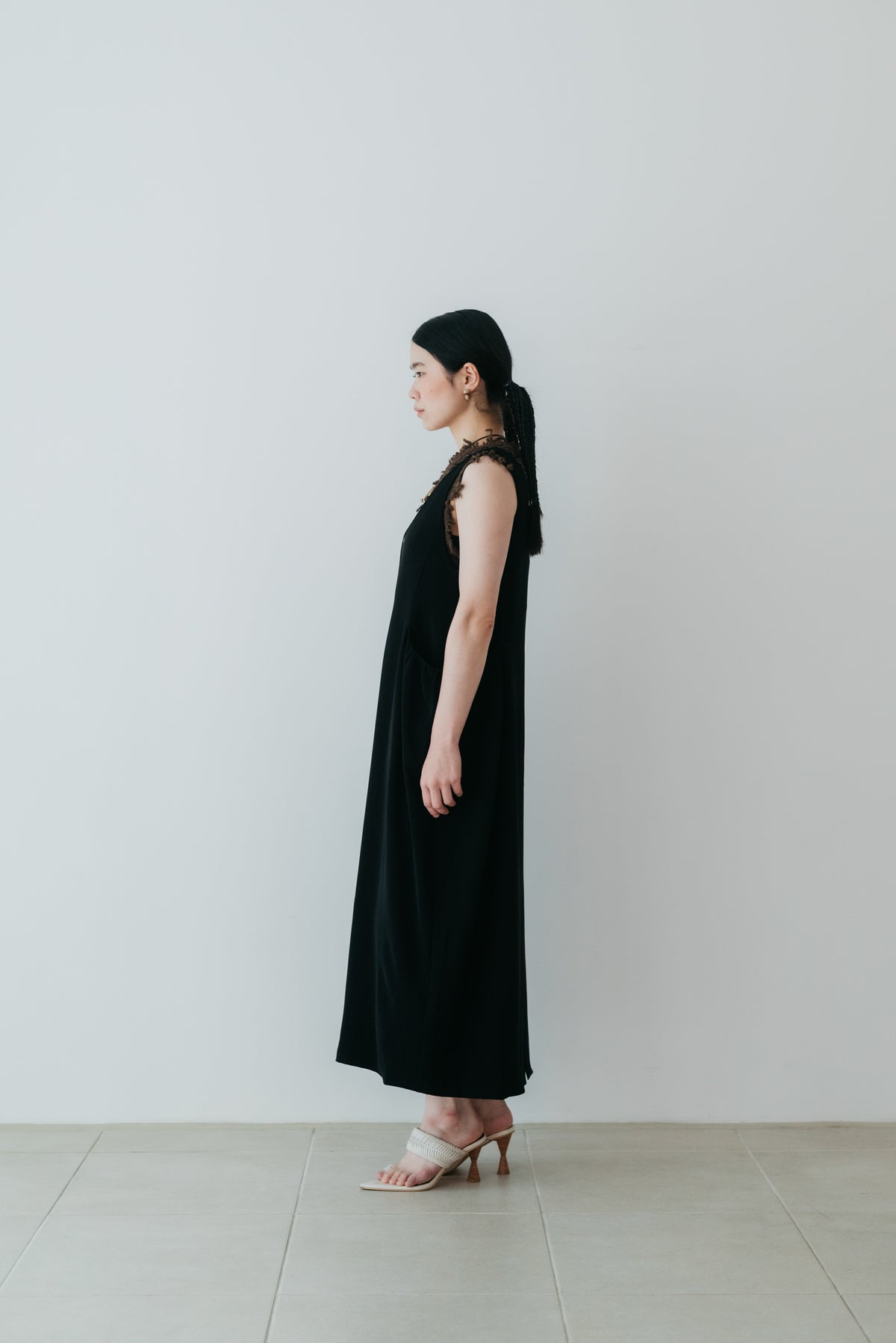 【ROOM.THE.ROOM】Alicia scoop neck dress