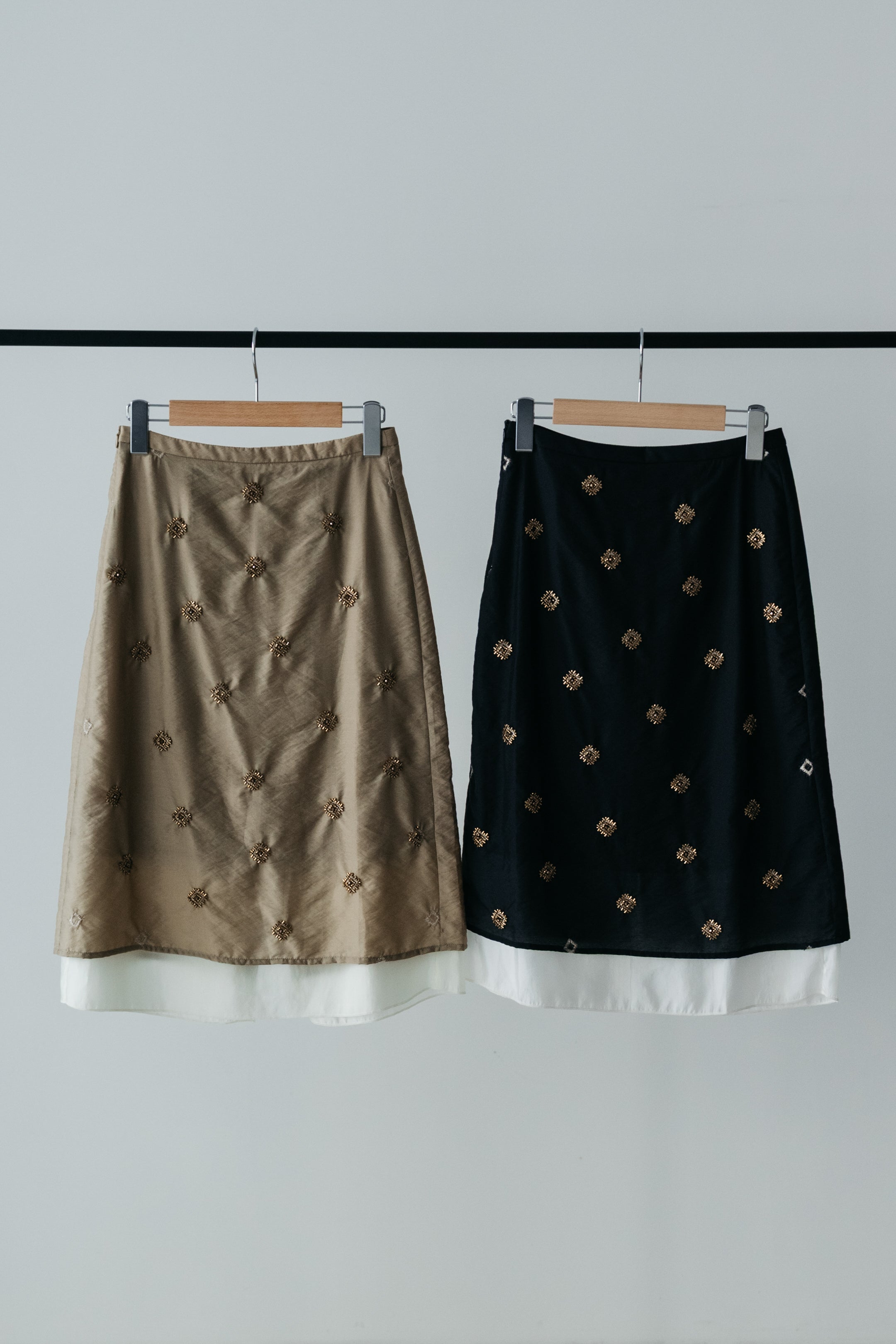 【MAIKU】bijou embroidery skirt