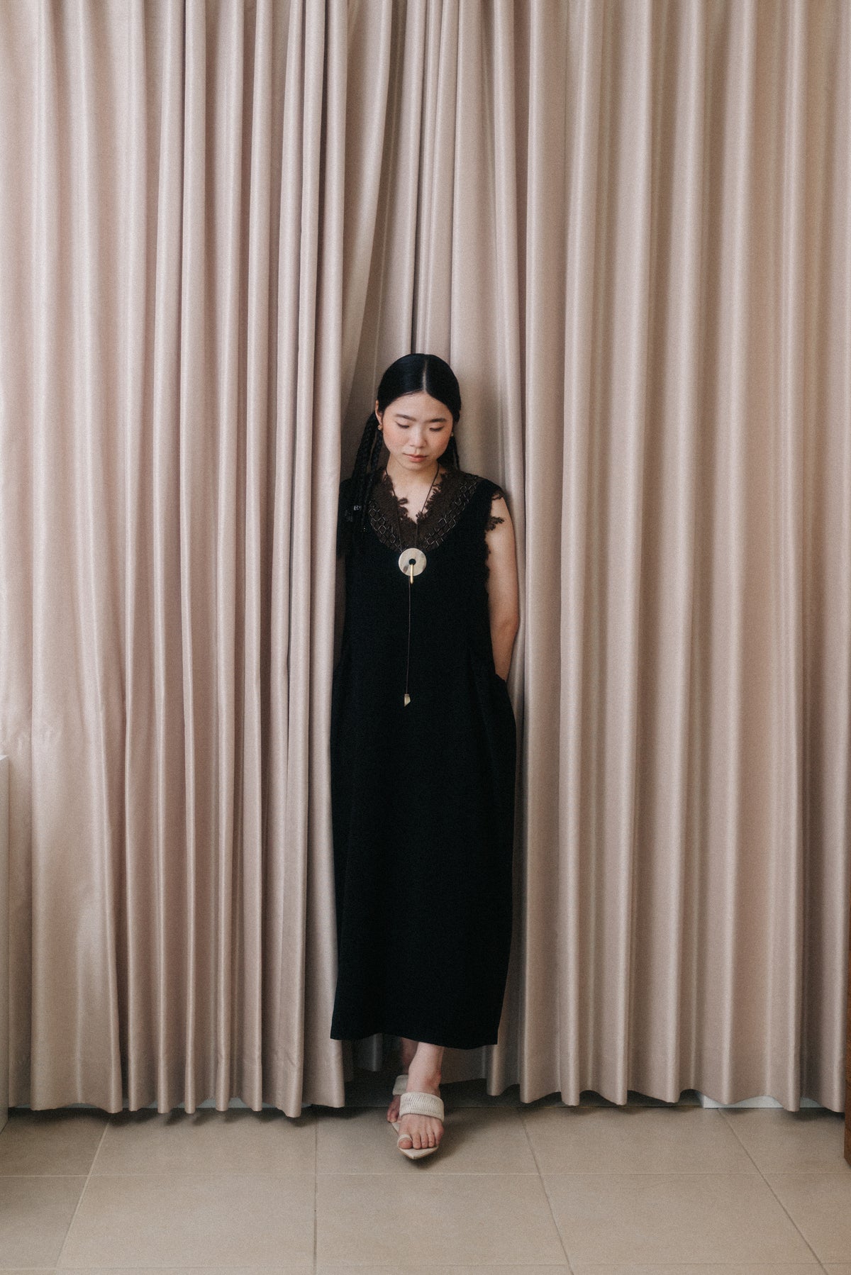 【ROOM.THE.ROOM】Alicia scoop neck dress