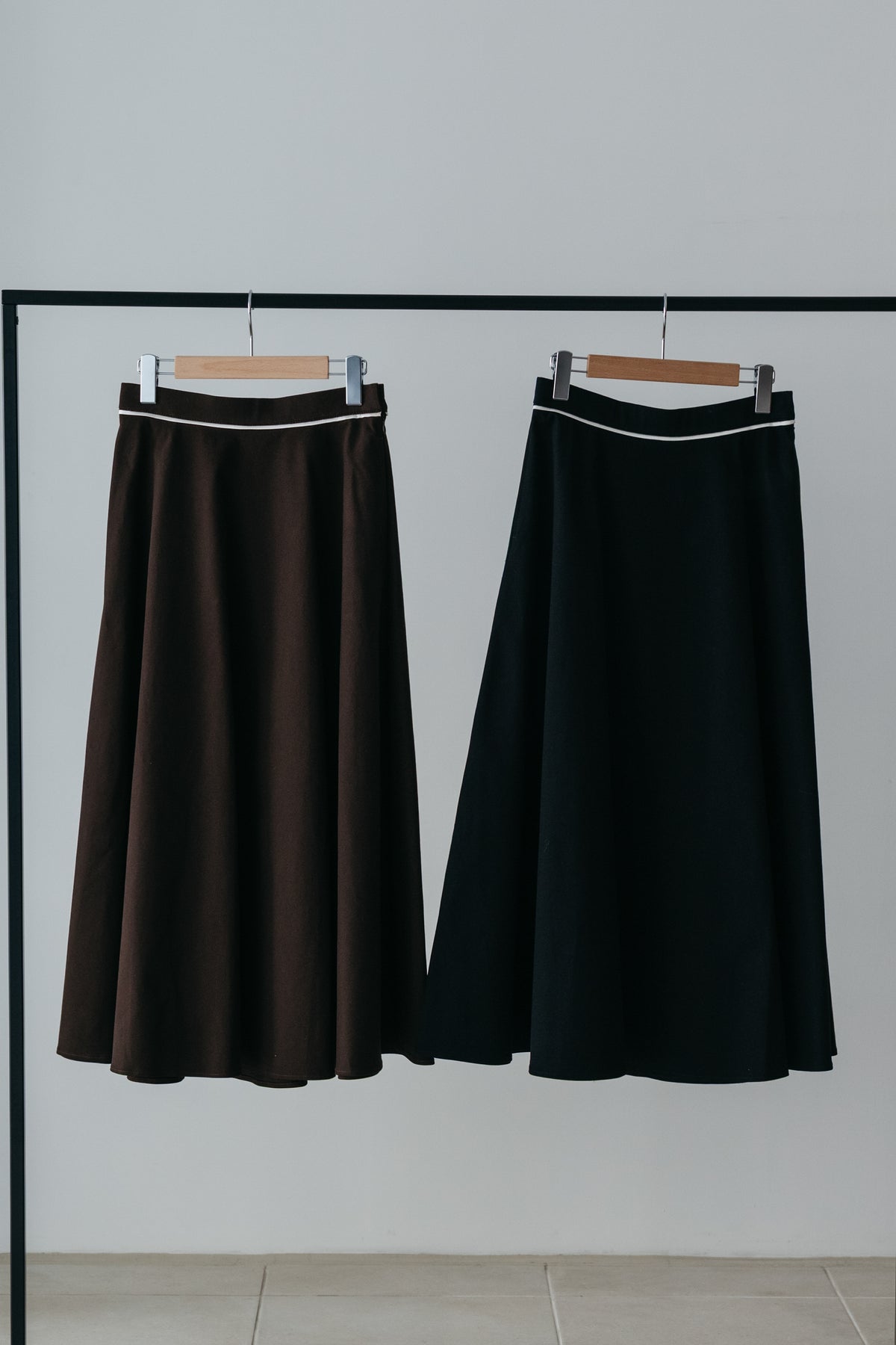【ROOM.THE.ROOM】Alicia flare skirt