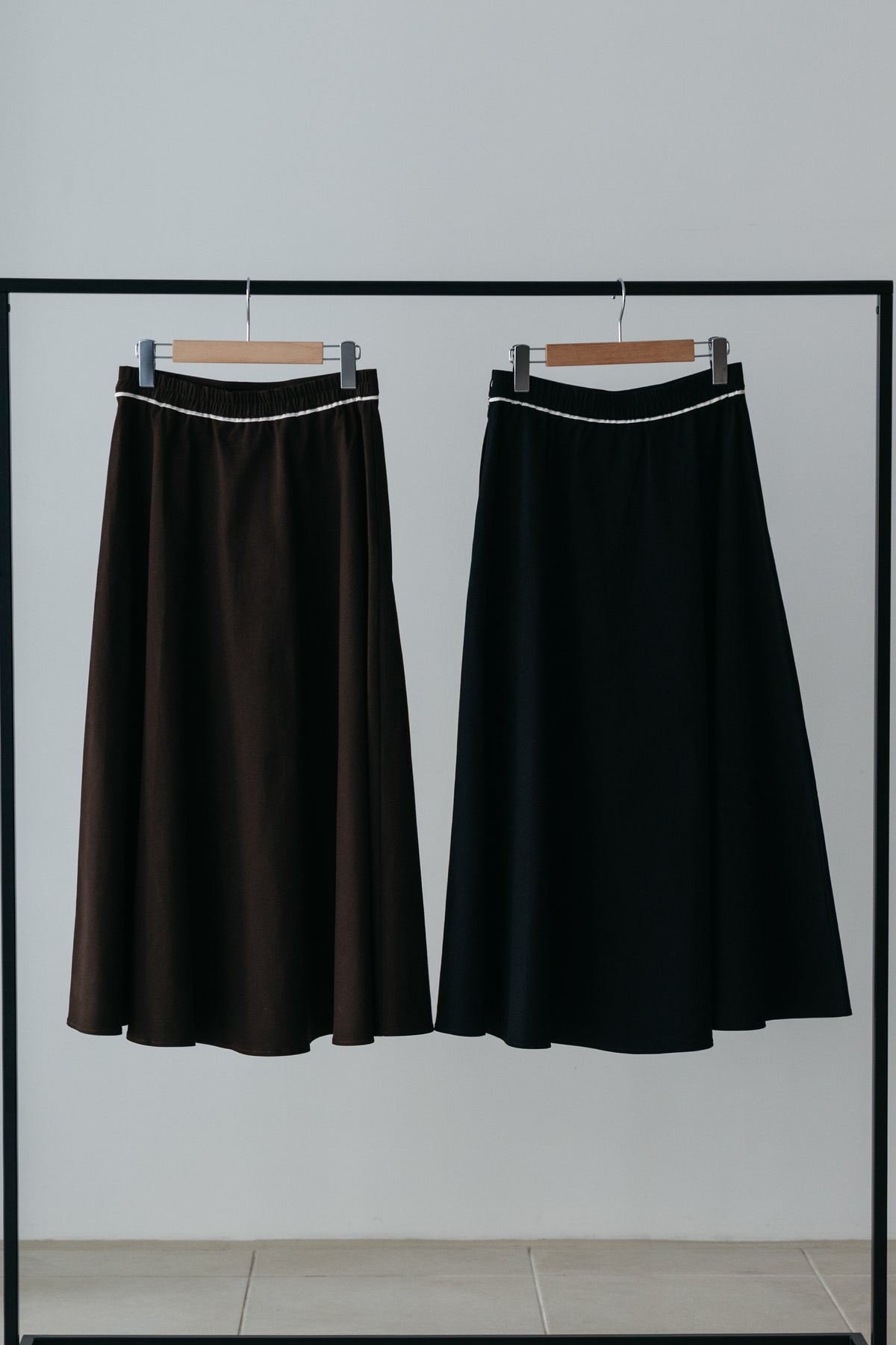 【ROOM.THE.ROOM】Alicia flare skirt