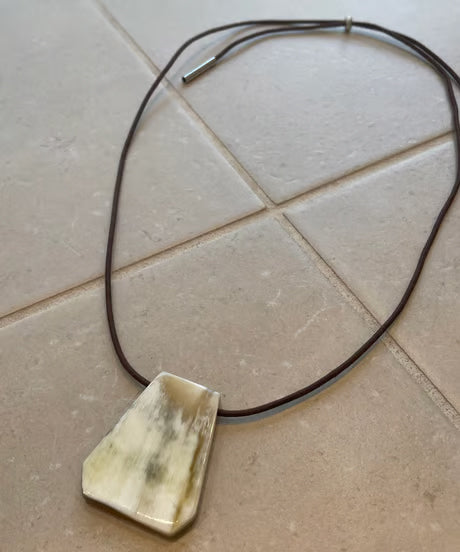 【ROOM.THE.ROOM】Buffalo horn necklace