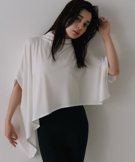 【ROOM.THE.ROOM】Emerald Flowsion Flare T-shirt Col. OFF WHITE /BLACK