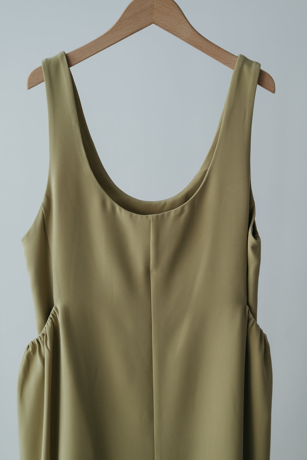 【ROOM.THE.ROOM】Alicia scoop neck dress