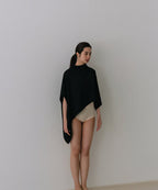 【ROOM.THE.ROOM】Emerald Flowsion Flare T-shirt Col. OFF WHITE /BLACK