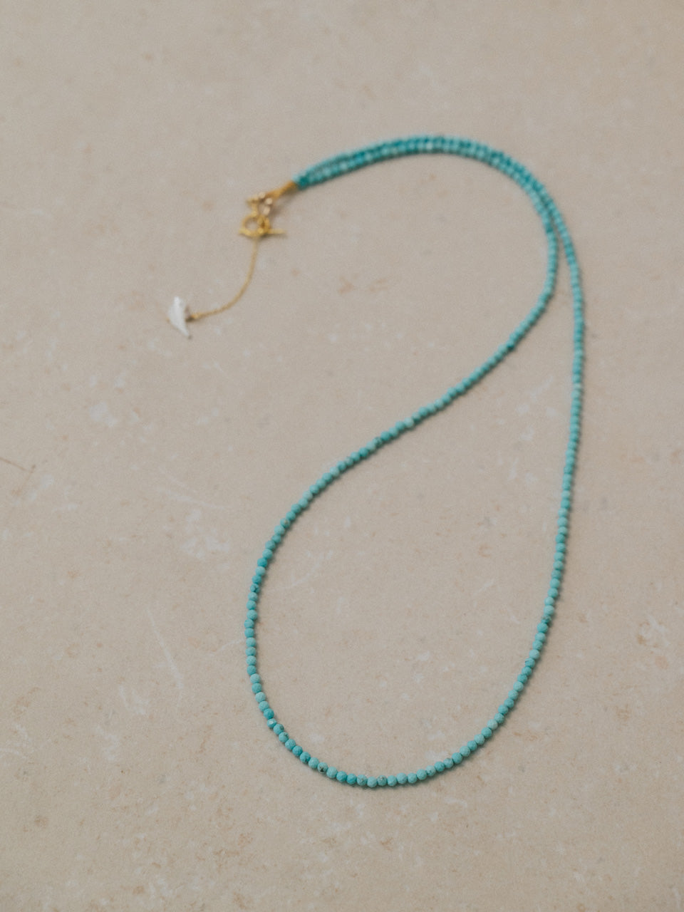 【Luce Costante】Animal long necklace Magnesite turquoise