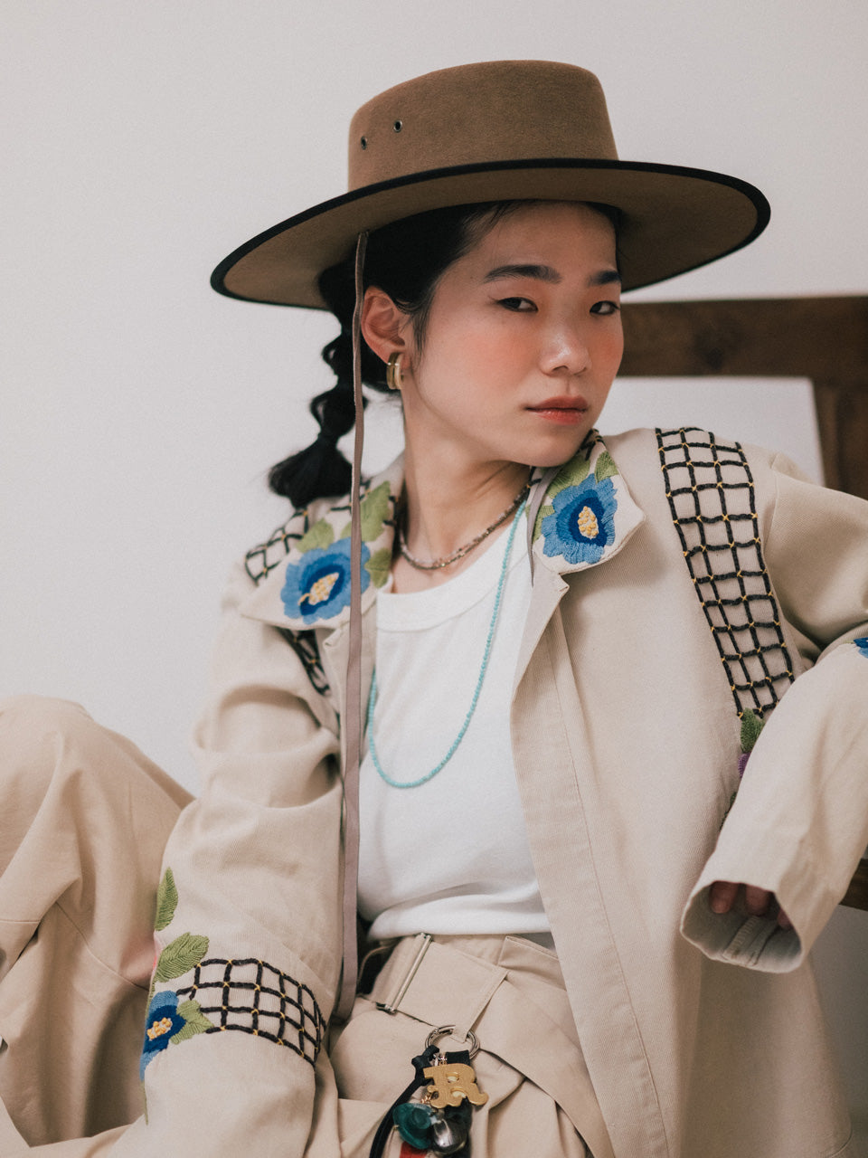 【ROOM.THE.ROOM】Buffalo horn double hoop earrings(イヤリング)