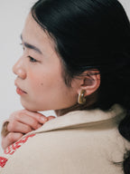 【ROOM.THE.ROOM】Buffalo horn double hoop earrings(イヤリング)