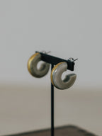 【ROOM.THE.ROOM】Buffalo horn lined pierces(ピアス)