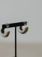 【ROOM.THE.ROOM】Buffalo horn lined pierces(ピアス)