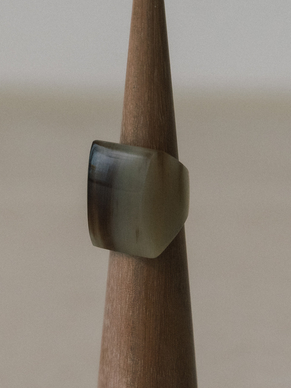 【ROOM.THE.ROOM】Buffalo horn square ring(M)