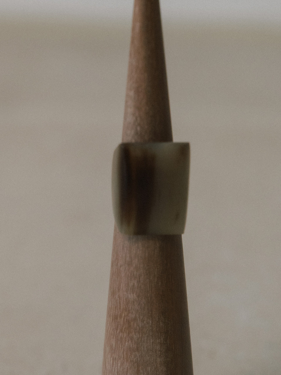 【ROOM.THE.ROOM】Buffalo horn square ring(S)