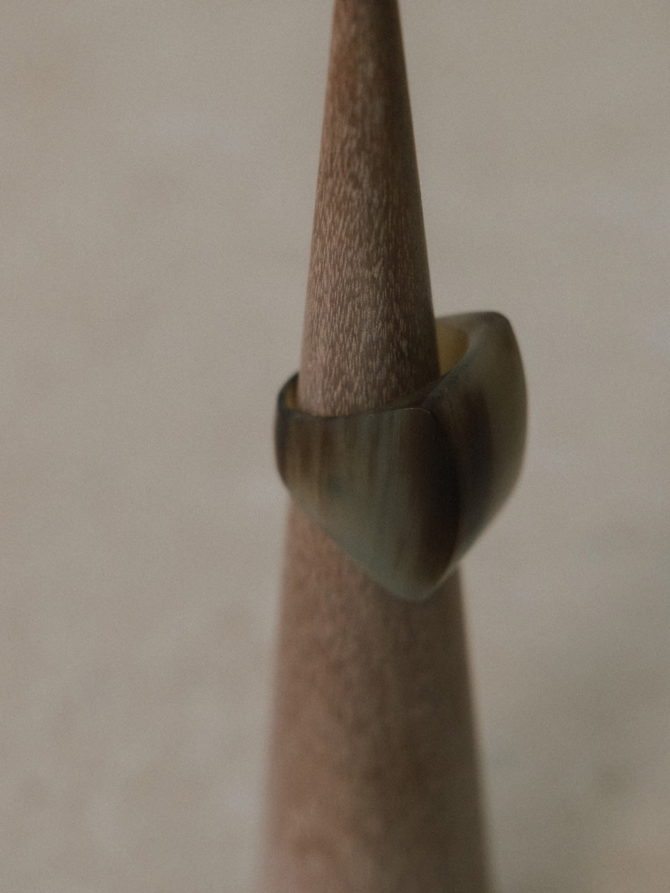 【ROOM.THE.ROOM】Buffalo horn square ring(S)