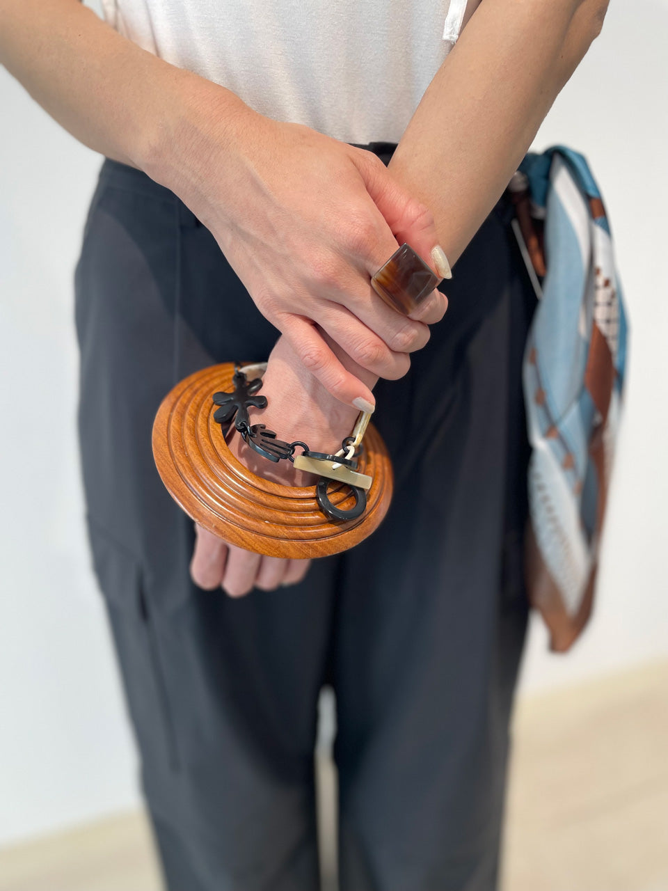 Room.the.Room Original】Buffalo horn hand bracelet – room