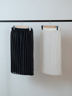 【PRE ORDER 2026SS】【ROOM.THE.ROOM】Brooklyn pleated stole【先行予約2月中旬ごろ配送予定】