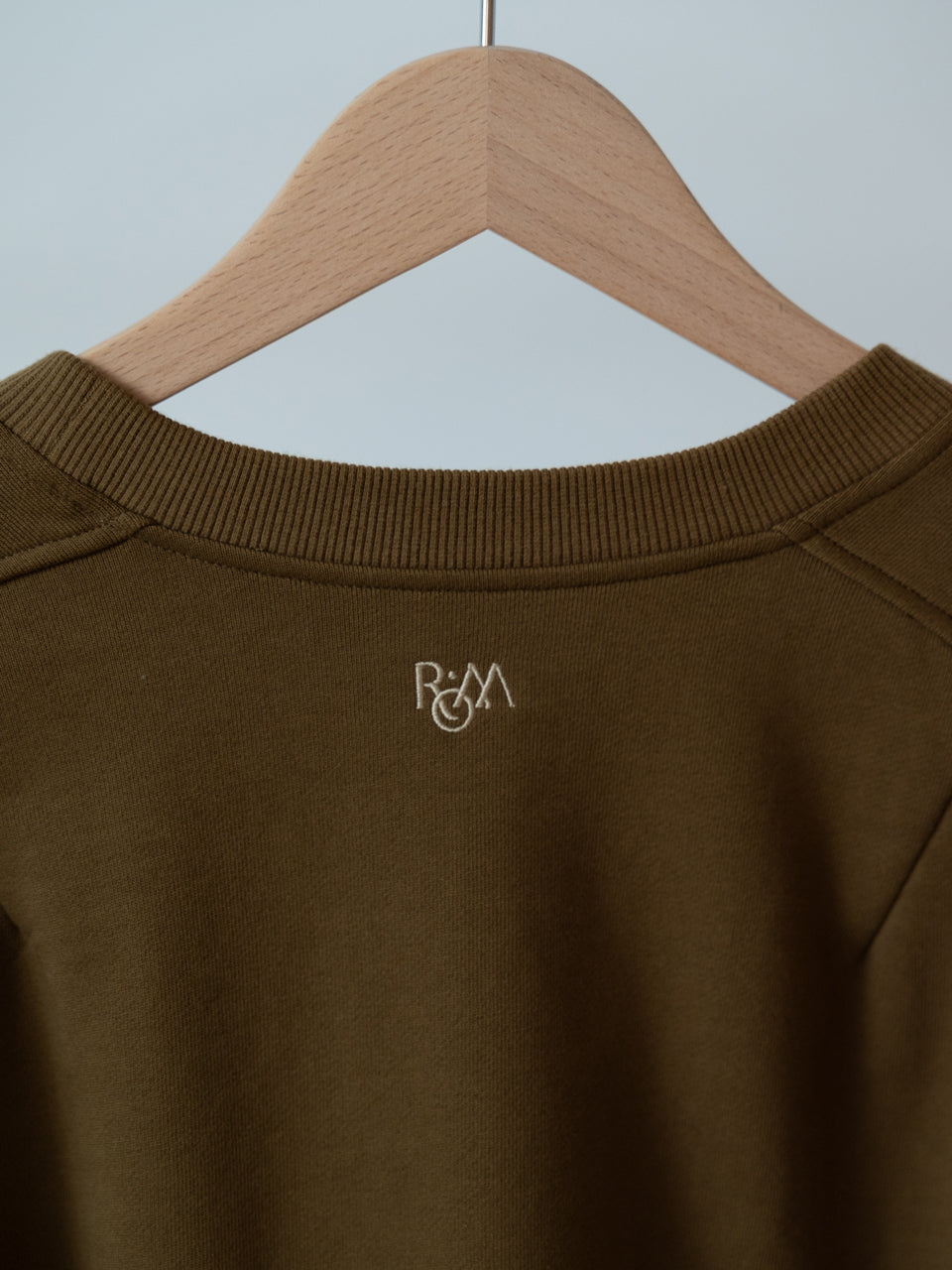 【PRE ORDER 2026SS】【ROOM.THE.ROOM】Emma sweatshirt 【先行予約12月上旬ごろ配送予定】