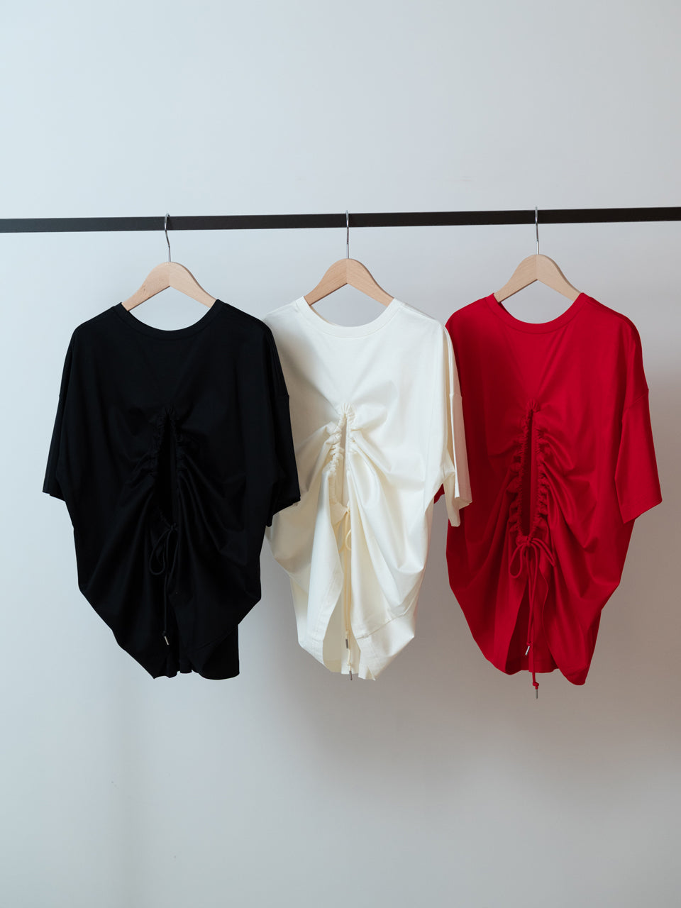 【PRE ORDER 2026SS】【ROOM.THE.ROOM】Brooklyn Ruched back t-shirt【先行予約2月中旬ごろ配送予定】