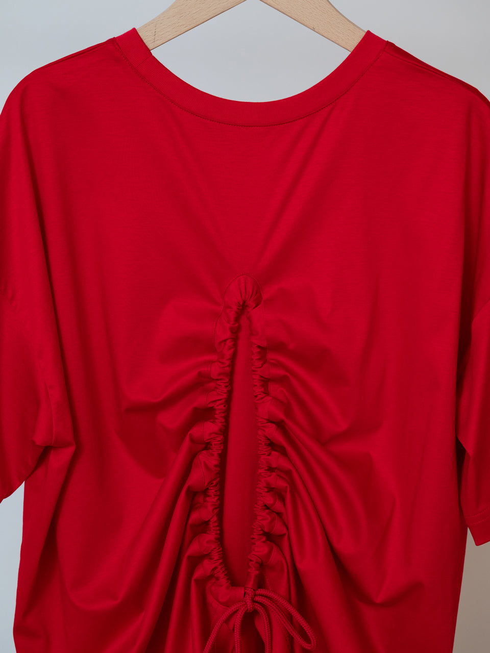 【PRE ORDER 2026SS】【ROOM.THE.ROOM】Brooklyn Ruched back t-shirt【先行予約2月中旬ごろ配送予定】