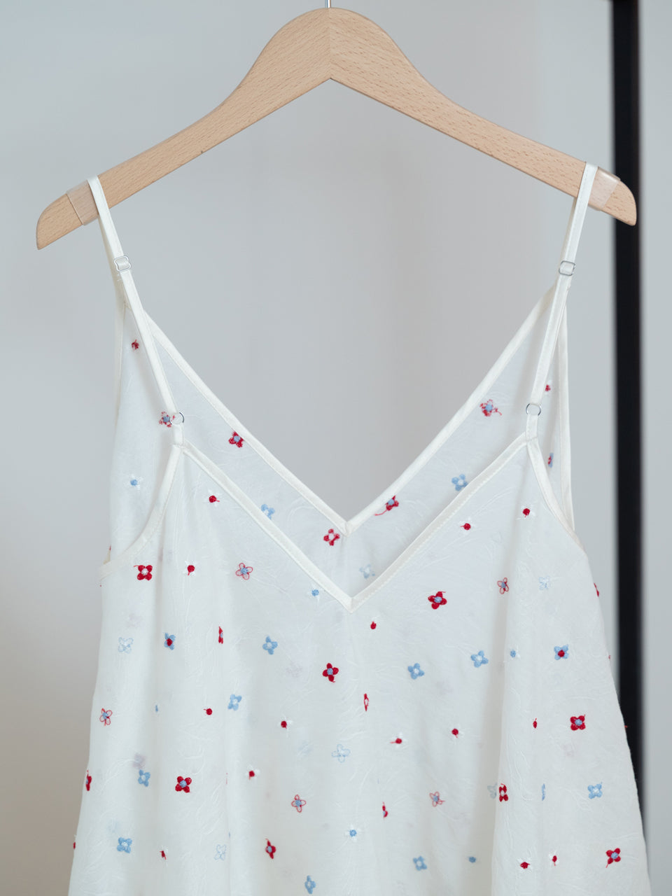 【PRE ORDER 2026SS】【ROOM.THE.ROOM】Brooklyn embroidery cami 【先行予約2月中旬ごろ配送予定】