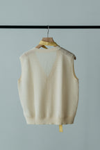 【MAIKU】V-neck knit tie vest