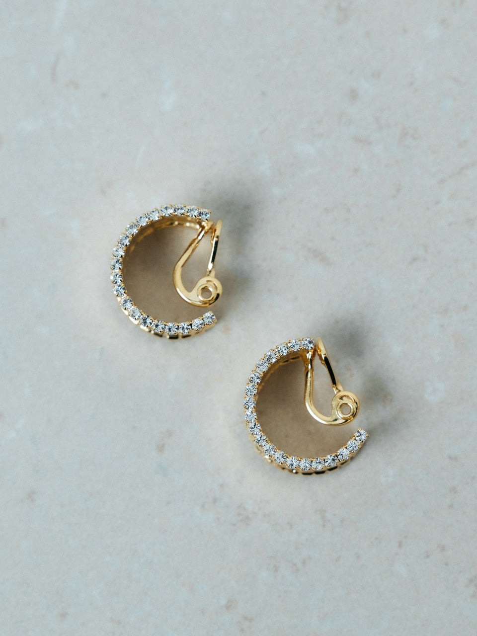 【ROOM.THE.ROOM】Rhinestone hoop earrings(イヤリング)