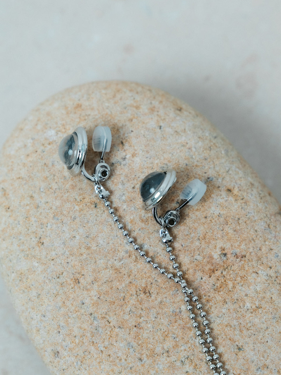 【ROOM.THE.ROOM】Cabochon circle earrings(イヤリング)