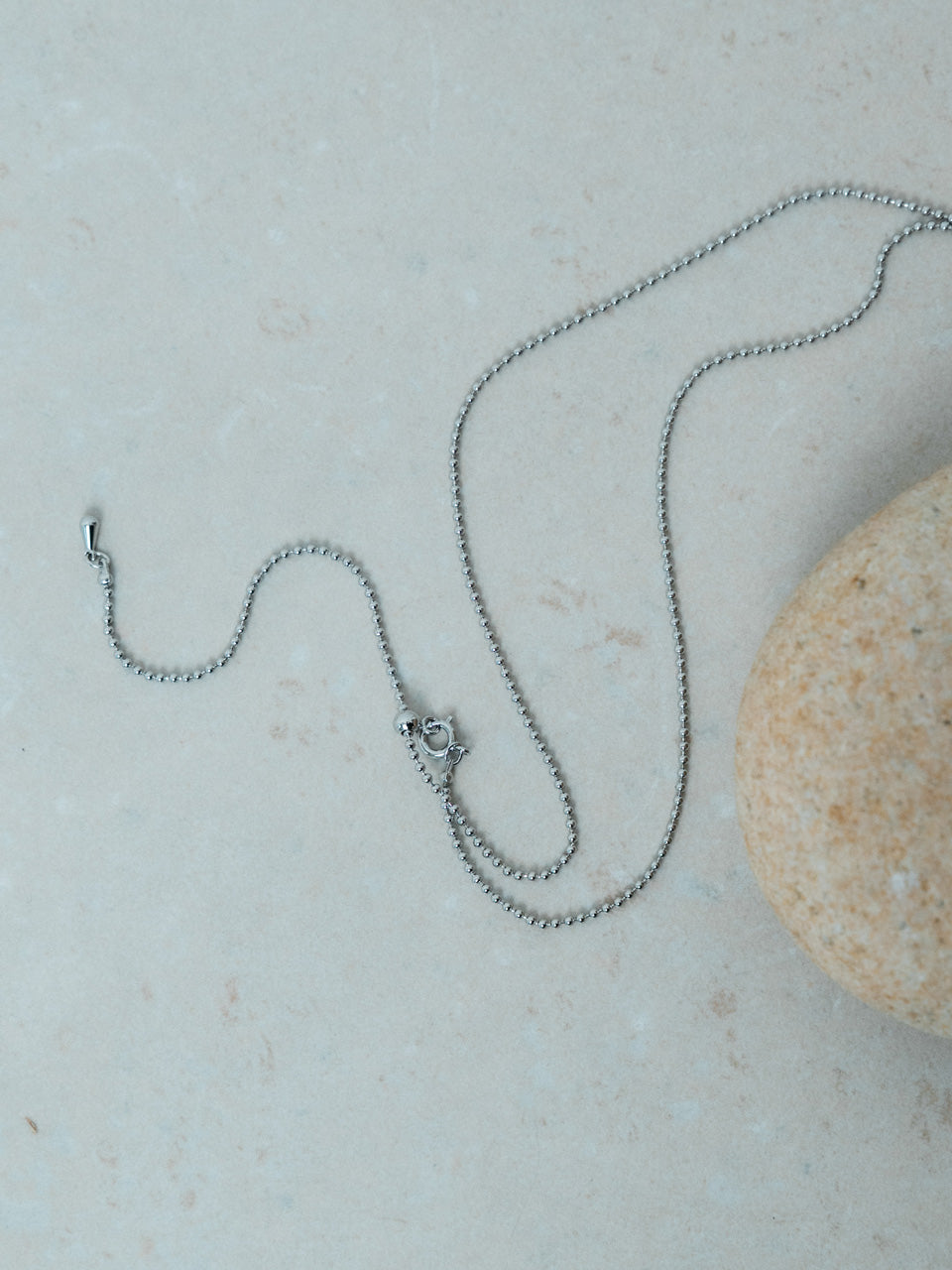 【ROOM.THE.ROOM】Cabochon circle necklace