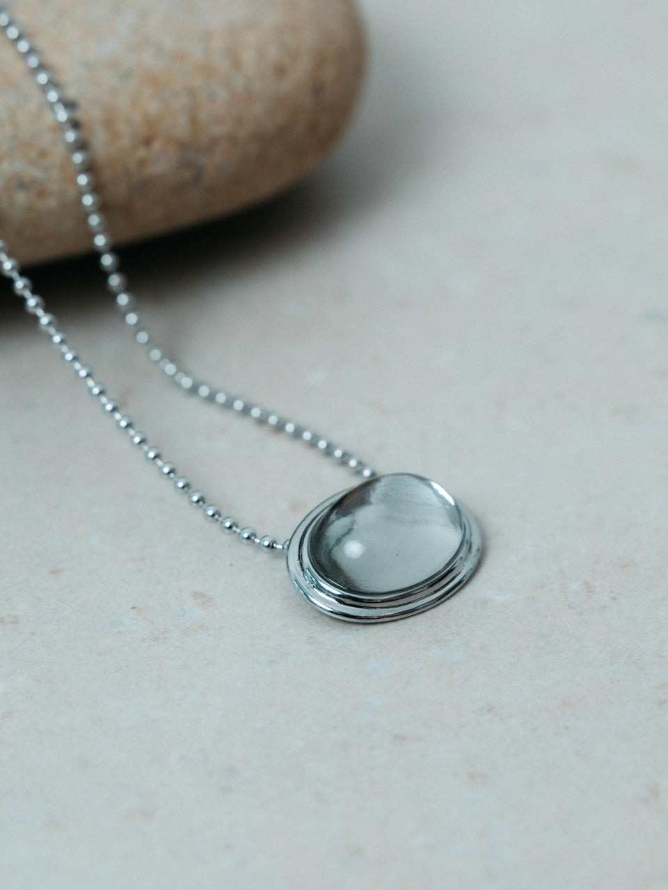 【ROOM.THE.ROOM】Cabochon oval necklace