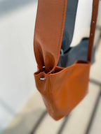 【POMTATA】BIBI Shoulder bag(S) Col. BROWN/ BLUE