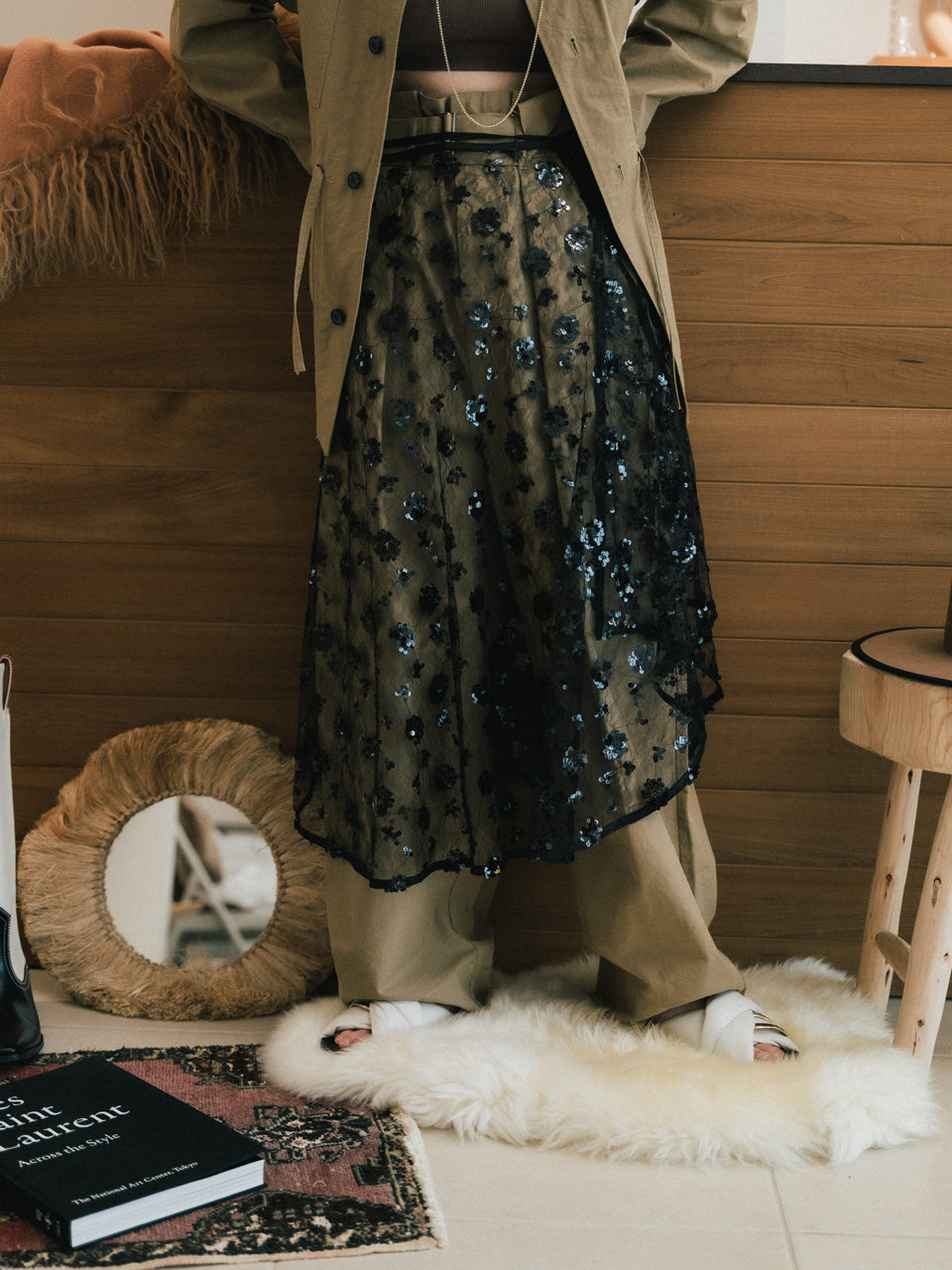 【L'unique et moi】Couche slides Col. WHITE/ BLACK