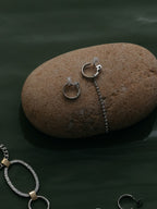 【ROOM.THE.ROOM】Metal circle small hoop earrings(イヤリング)