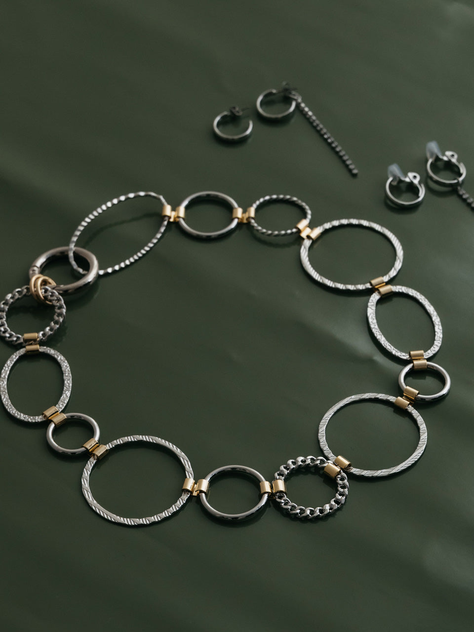 【ROOM.THE.ROOM】Metal circle small hoop pierces(ピアス)