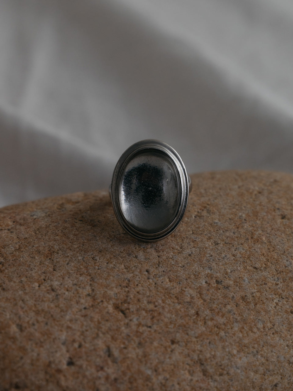 【ROOM.THE.ROOM】Cabochon oval ring
