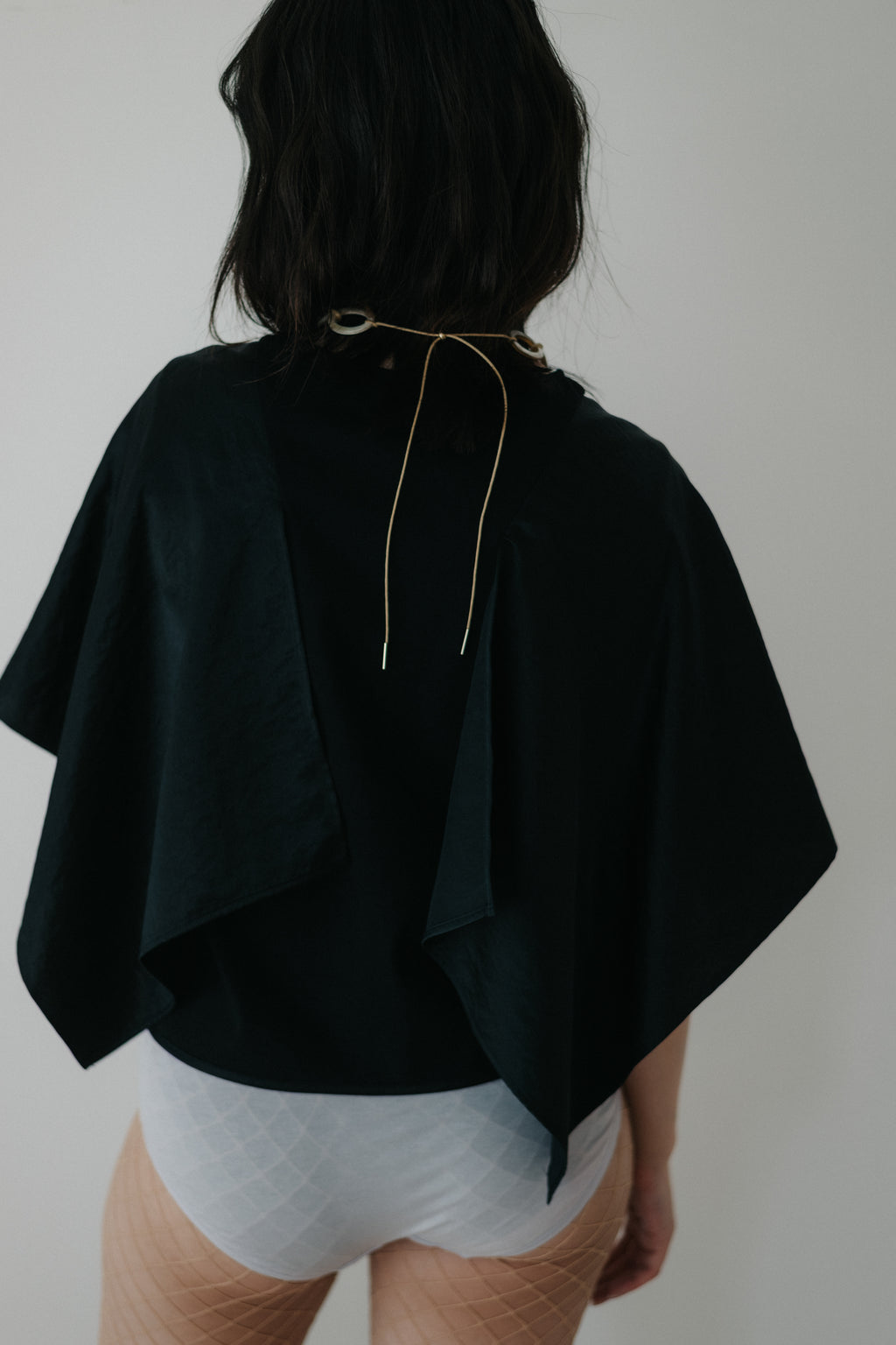 【ROOM.THE.ROOM】Elio satin-sleeve scarf top